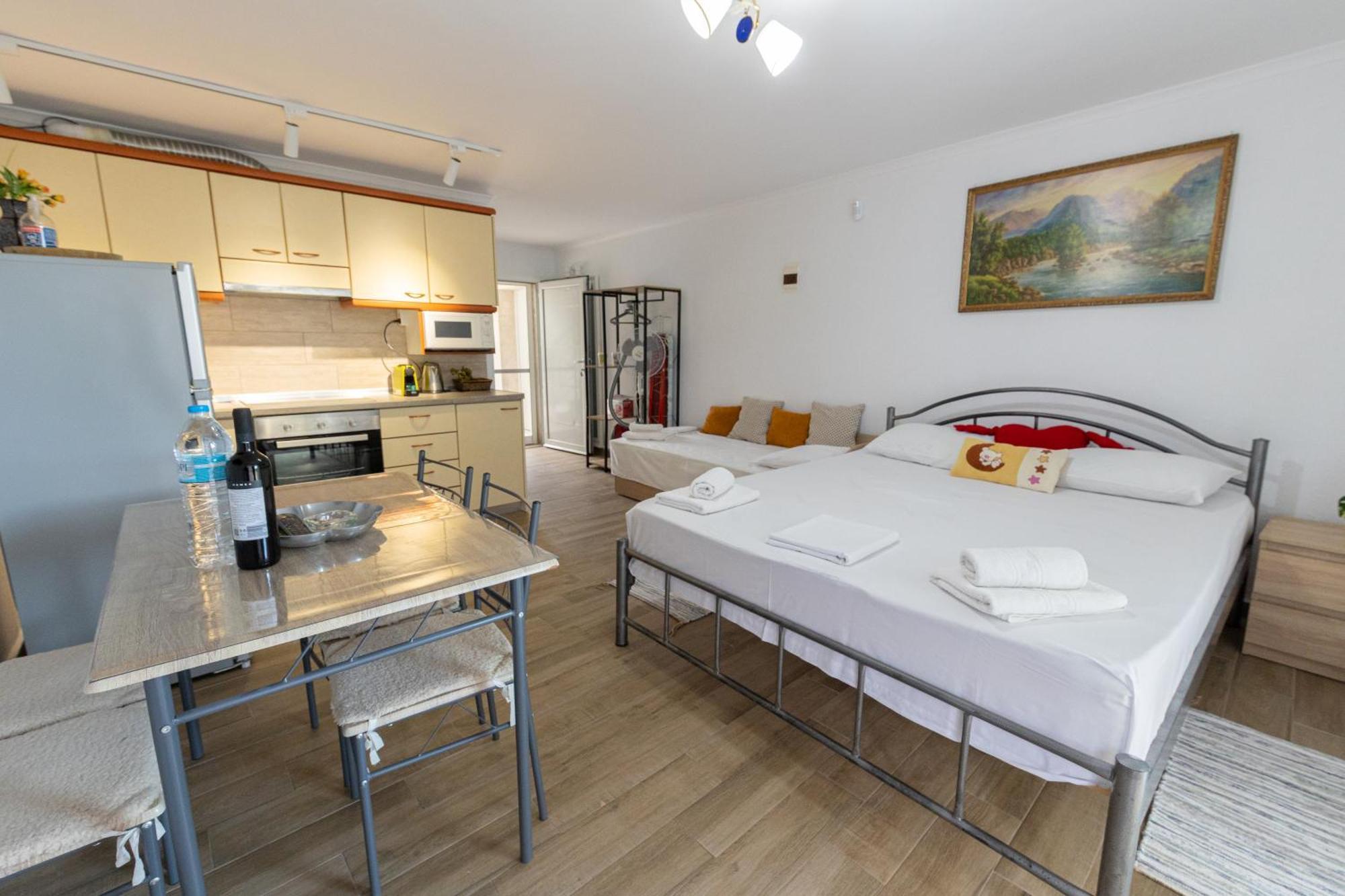 Toli Apartments Kallithea  Экстерьер фото